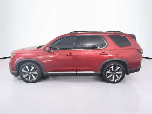 Used 2024 Honda Pilot Touring image 4