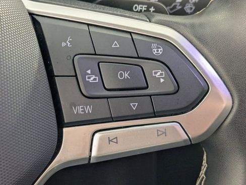 Used 2024 Volkswagen Atlas SE image 17