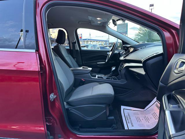 Used 2019 Ford Escape SE FWD image 18