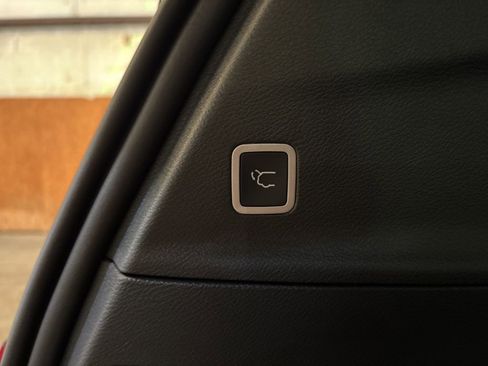 New 2026 Chrysler Pacifica Select FWD image 13