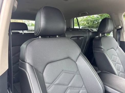 Used 2024 Volkswagen Atlas SE FWD image 23