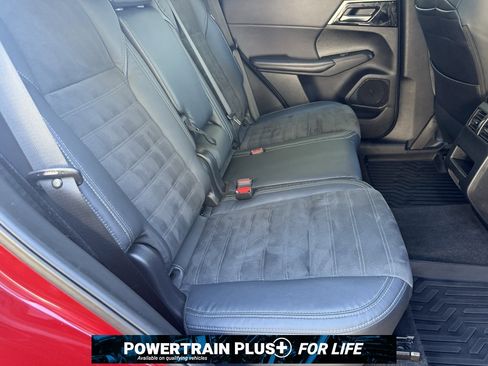 Used 2023 Mitsubishi Outlander SE Black Edition image 8