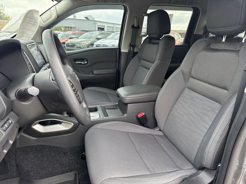 Used 2024 Nissan Frontier SV w/ Technology Package image 22