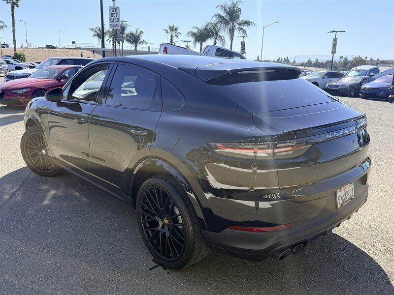 Used 2020 Porsche Cayenne AWD/4WD image 5