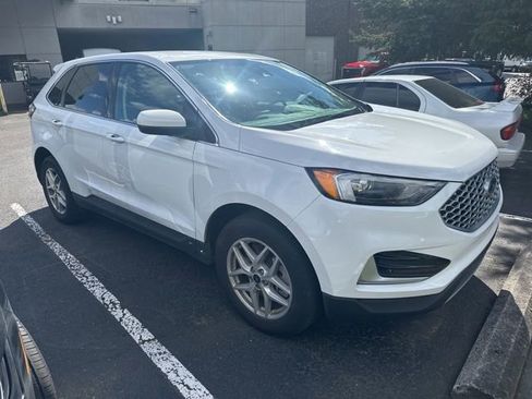 Used 2024 Ford Edge SEL image 4