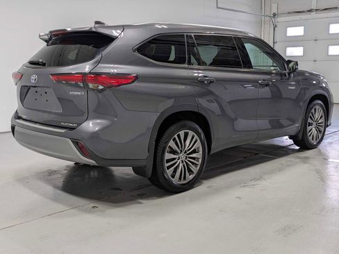 Used 2021 Toyota Highlander Platinum image 8