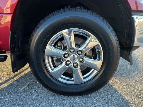 Used 2019 Ford F150 XLT w/ Equipment Group 302A Luxury AWD/4WD image 11