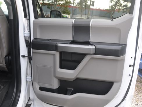 Used 2017 Ford F150 XLT AWD/4WD image 26