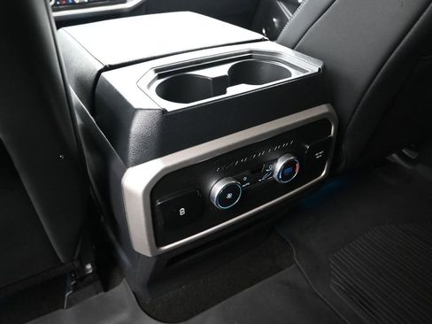 Used 2022 Ford Expedition XLT image 21