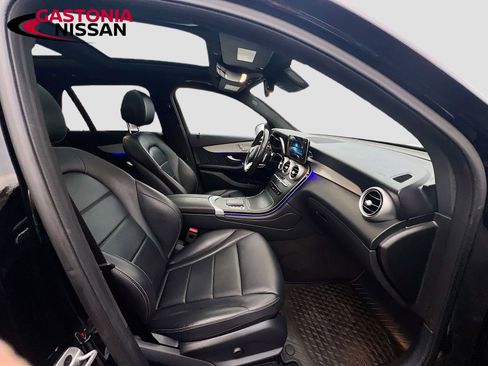 Used 2022 Mercedes-Benz GLC 300 GLC 300 image 36