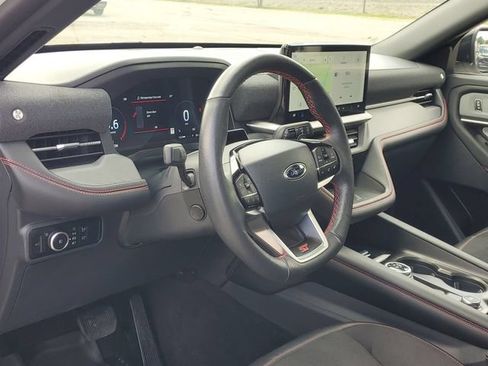 Certified 2025 Ford Explorer ST AWD/4WD image 17