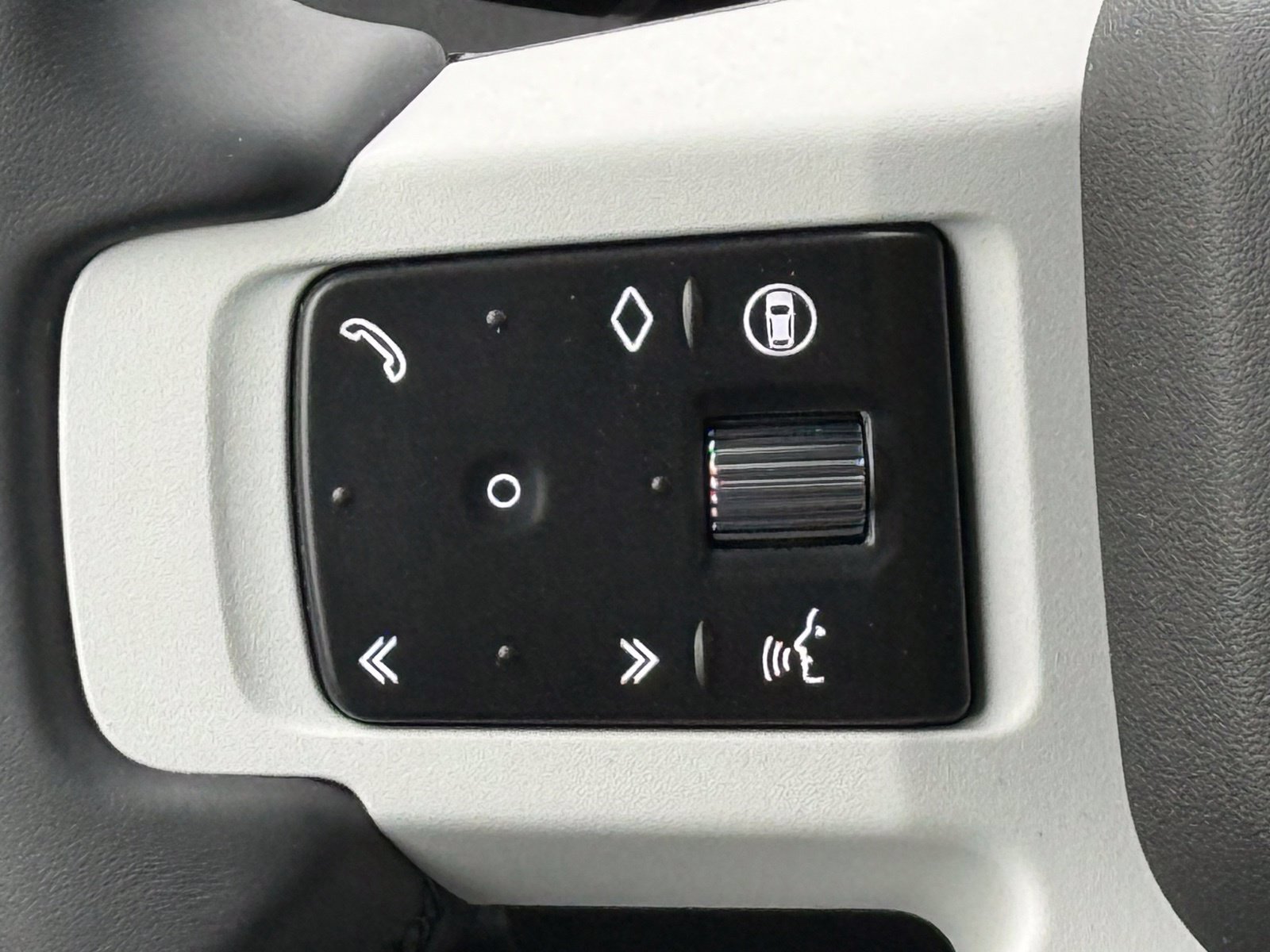 New 2026 Land Rover Defender 110 X-Dynamic SE AWD/4WD image 29