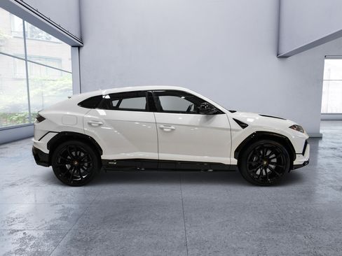 Used 2024 Lamborghini Urus S AWD/4WD image 7