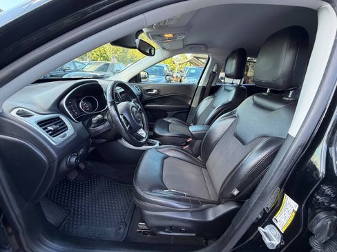 Used 2018 Jeep Compass Latitude w/ Popular Equipment Group AWD/4WD image 15