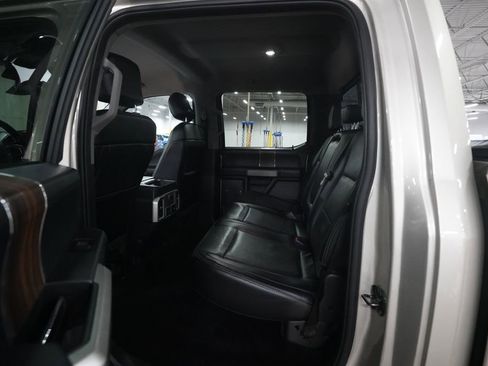 Used 2017 Ford F150 Lariat w/ Equipment Group 502A Luxury AWD/4WD image 15