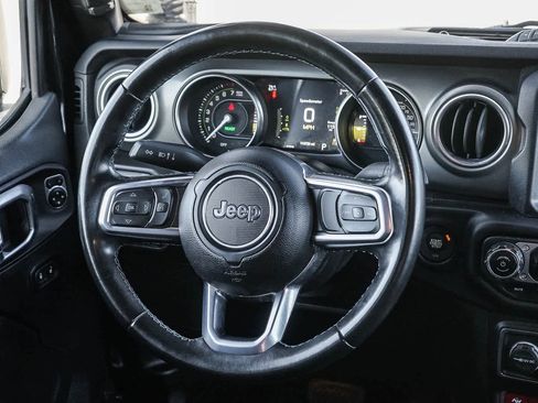 Used 2021 Jeep Wrangler Unlimited Rubicon 4xe image 14