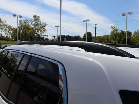 Used 2025 GMC Acadia Elevation FWD image 30