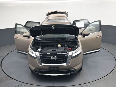 Used 2023 Nissan Pathfinder Platinum w/ Cargo Package AWD/4WD image 51