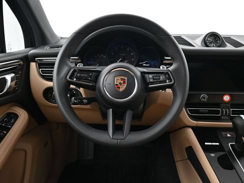 Certified 2026 Porsche Macan AWD/4WD image 13