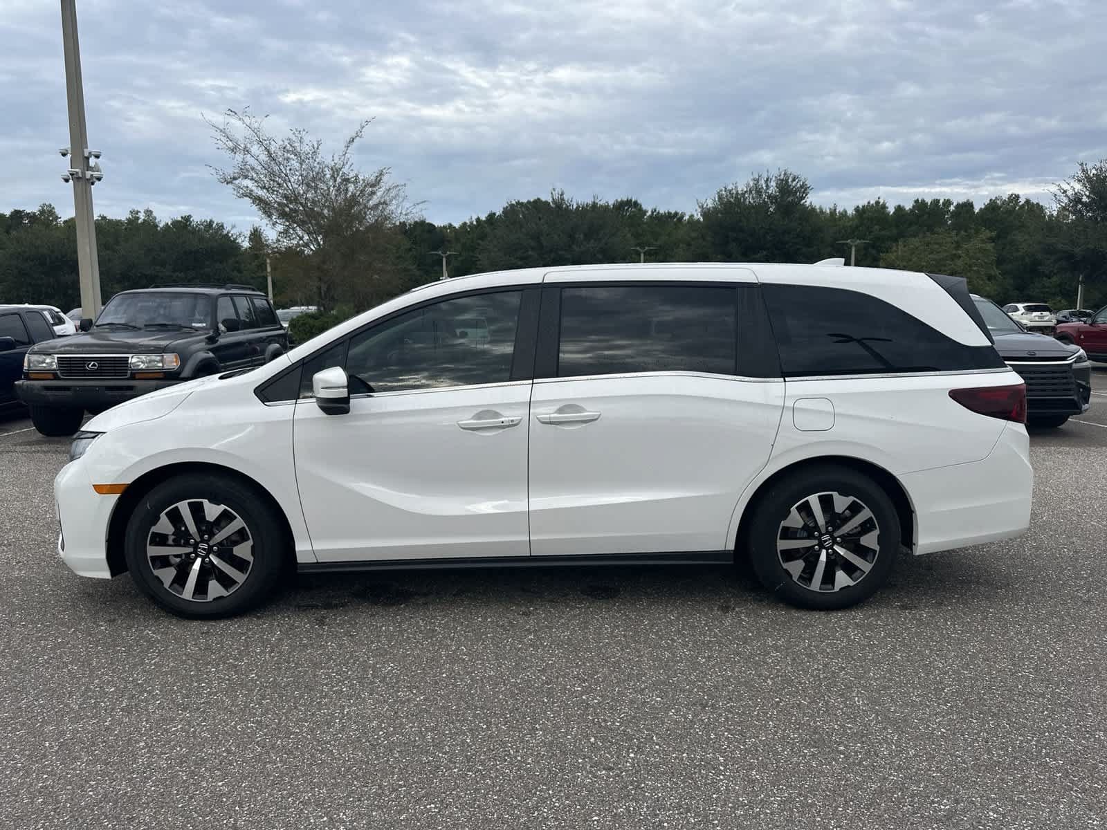New 2026 Honda Odyssey EX-L image 3