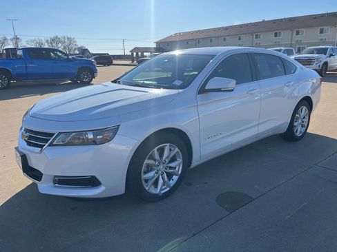Used 2016 Chevrolet Impala LT w/ Convenience Package image 7