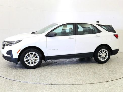 Used 2024 Chevrolet Equinox LS FWD image 4