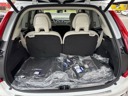 New 2025 Volvo XC90 B6 Plus w/ Protection Package Premier image 21