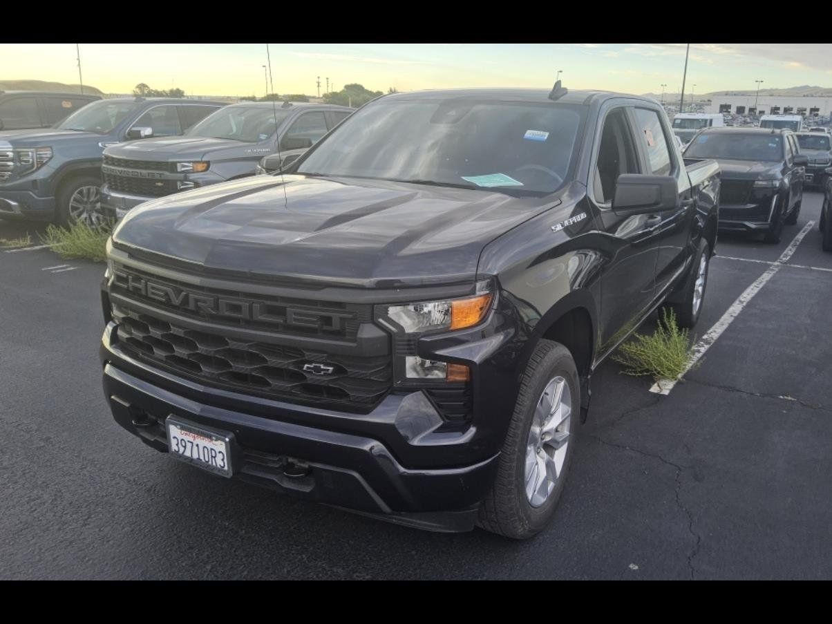 Used 2022 Chevrolet Silverado 1500 Custom RWD image 1