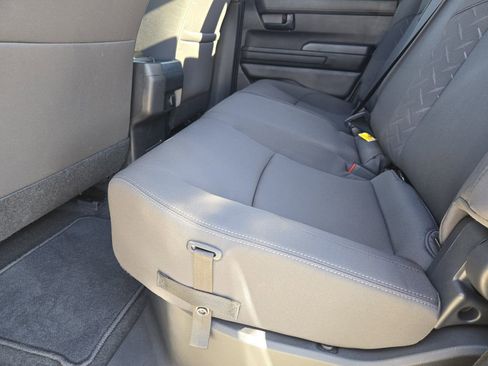 Certified 2025 Toyota Tacoma SR5 image 31