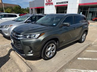 Used 2019 Toyota Highlander Limited FWD video 1