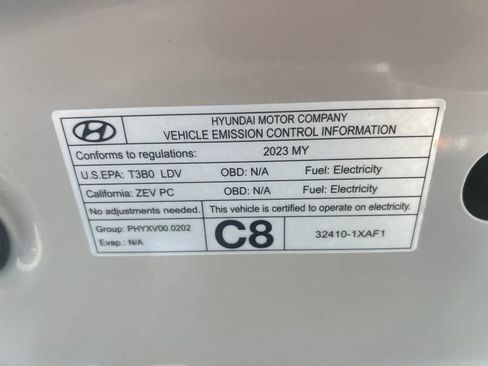 Used 2023 Hyundai Ioniq 6 SE AWD/4WD image 10