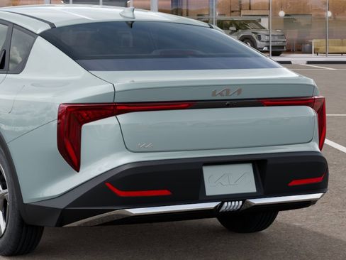 New 2026 Kia K4 LXS FWD image 13