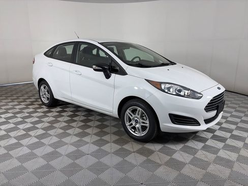 Certified 2019 Ford Fiesta SE w/ Cold Weather Package FWD image 1