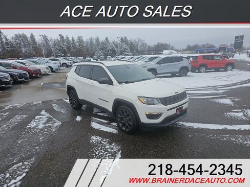 Used 2021 Jeep Compass Latitude image 2