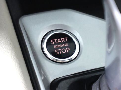 Used 2025 Nissan Altima 2.5 SV FWD image 25