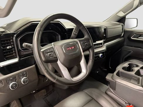 Used 2023 GMC Sierra 1500 SLT AWD/4WD image 11
