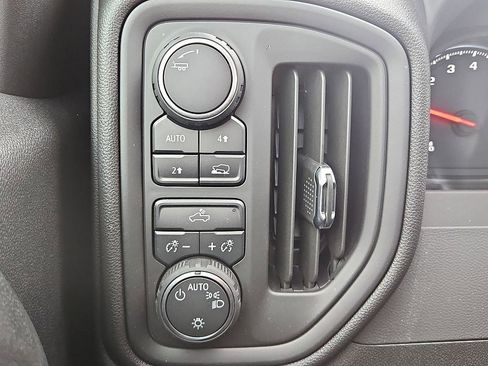 New 2025 Chevrolet Silverado 1500 Custom image 21