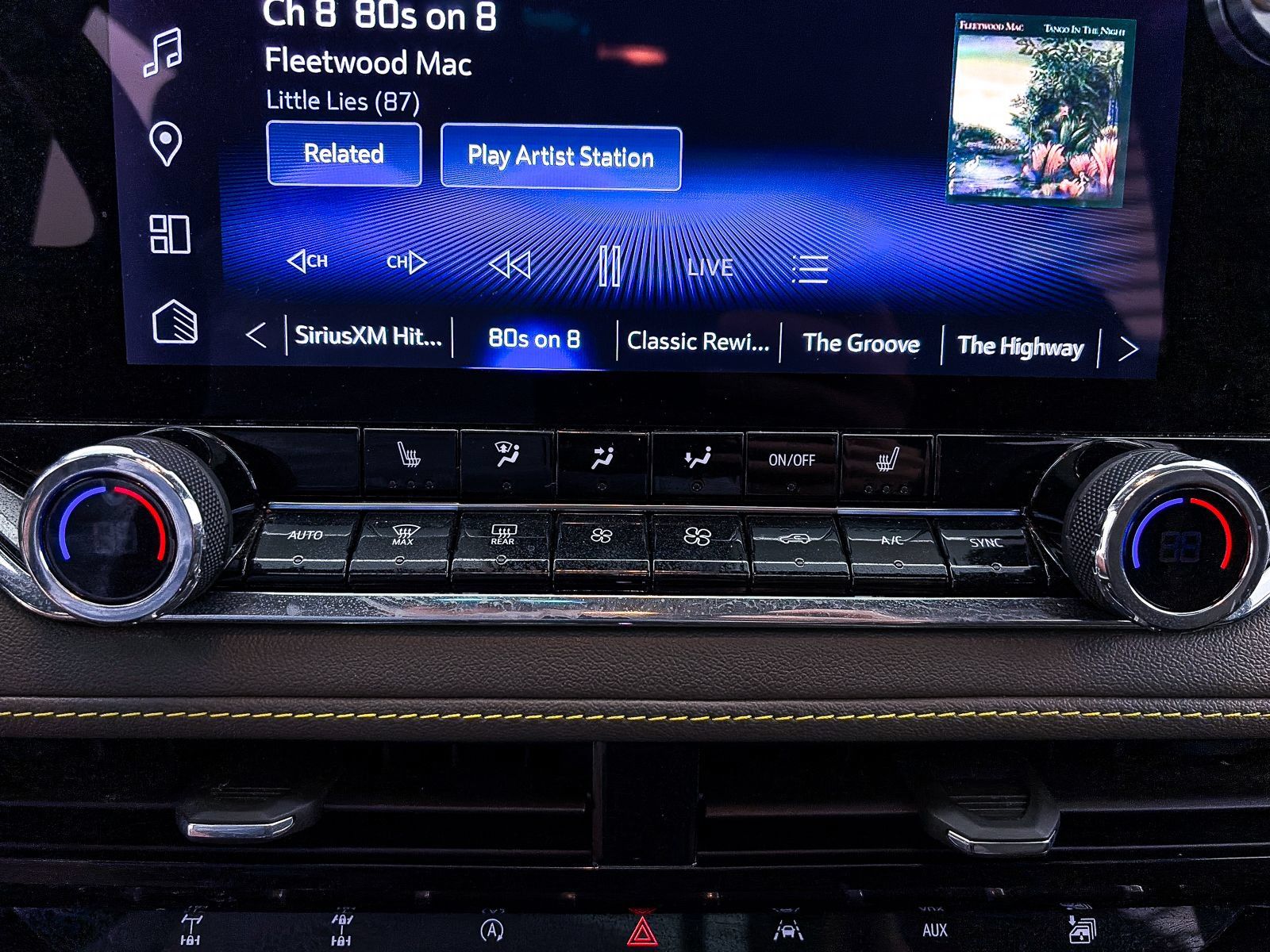 Used 2024 Chevrolet Colorado ZR2 w/ Technology Package AWD/4WD image 26