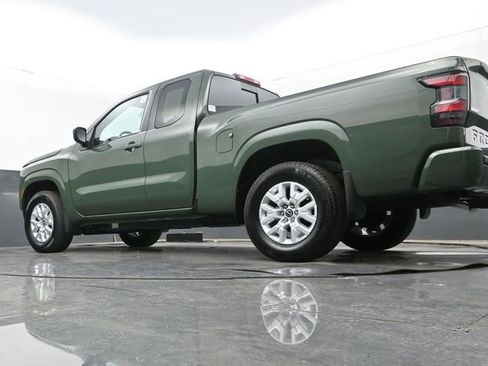 Used 2024 Nissan Frontier SV w/ SV Convenience Package RWD image 25