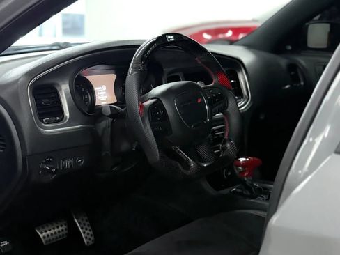 Used 2018 Dodge Charger R/T RWD image 12