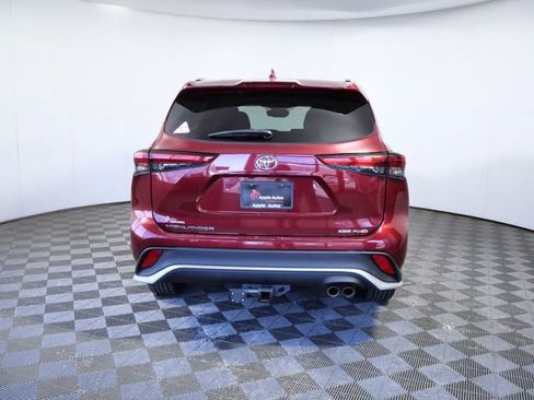 Used 2021 Toyota Highlander XSE image 7