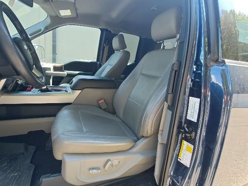 Used 2016 Ford F150 Lariat w/ Equipment Group 502A Luxury AWD/4WD image 8