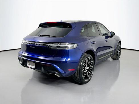 Used 2026 Porsche Macan AWD/4WD image 7