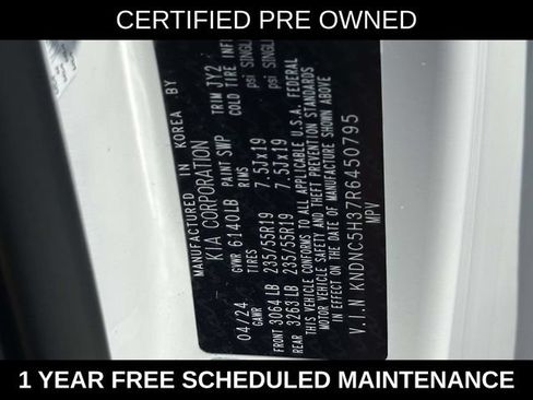 Used 2024 Kia Carnival EX FWD image 30