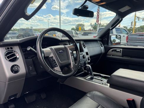 Used 2015 Ford Expedition Limited w/ Equipment Group 301A AWD/4WD image 15