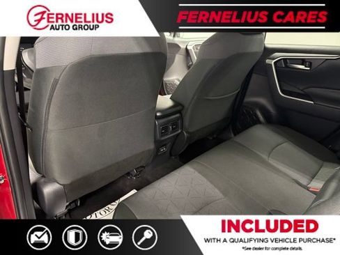 Used 2025 Toyota RAV4 XLE AWD/4WD image 25