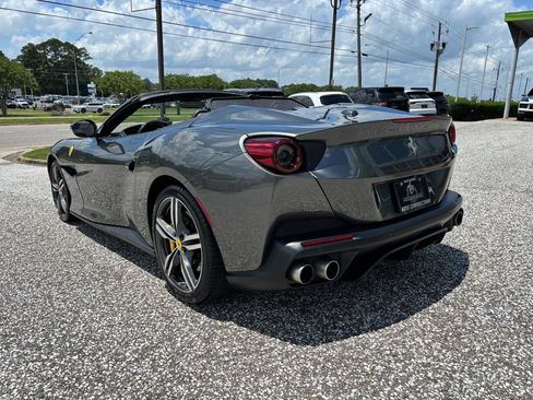 Used 2020 Ferrari Portofino RWD image 5
