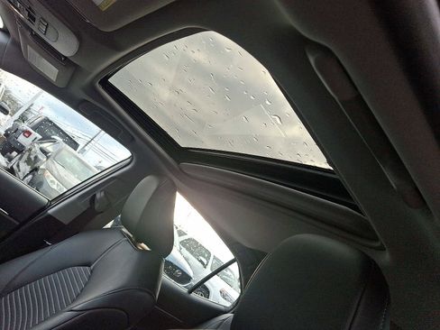 Certified 2022 Toyota Camry SE image 17