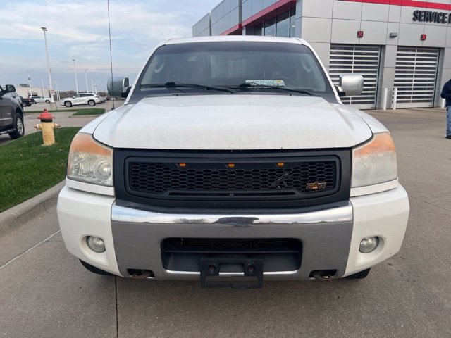 Used 2010 Nissan Titan SE w/ SE Value Truck Pkg AWD/4WD image 10