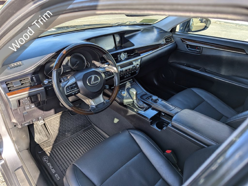 Used 2016 Lexus ES 350 w/ Premium Package w/Wood Trim FWD image 15